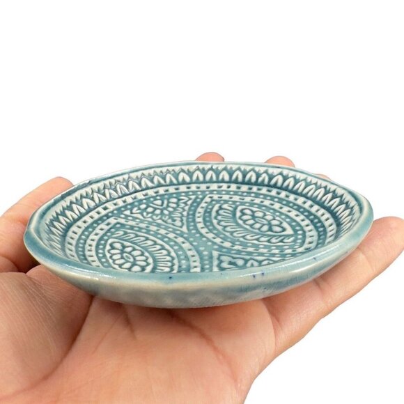 Hand Made Studio Pottery Small Dish Plate Pattern Textured Artist Signed KJ - Picture 12 of 12
